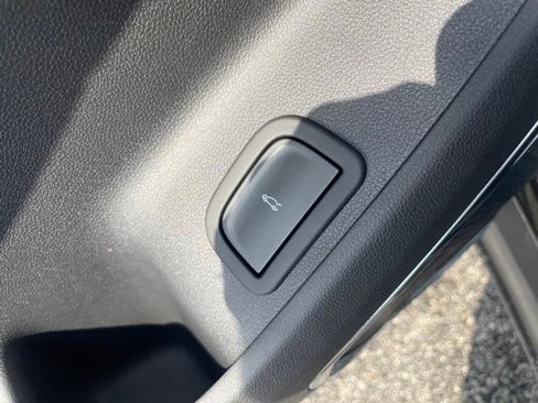 New 2026 GMC Acadia Elevation image 11