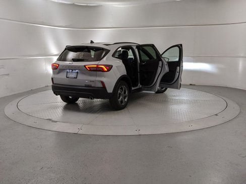 New 2026 Ford Escape ST-Line Select image 9