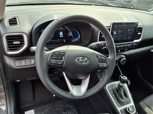 New 2025 Hyundai Venue SEL image 10