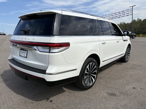 Used 2024 Lincoln Navigator L Reserve image 5