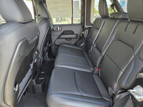 New 2025 Jeep Wrangler Unlimited Rubicon 4xe image 30
