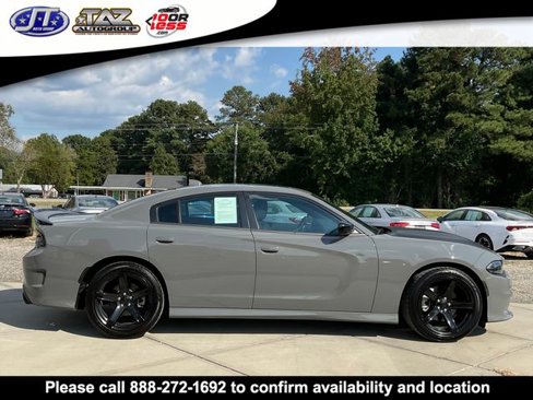 Used 2023 Dodge Charger R/T w/ Blacktop Package image 7