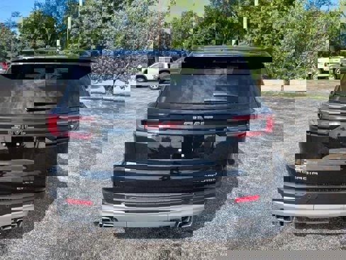 New 2026 GMC Acadia Elevation image 6