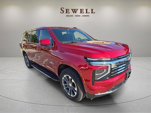 Used 2025 Chevrolet Suburban LT w/ Comfort Package image 4