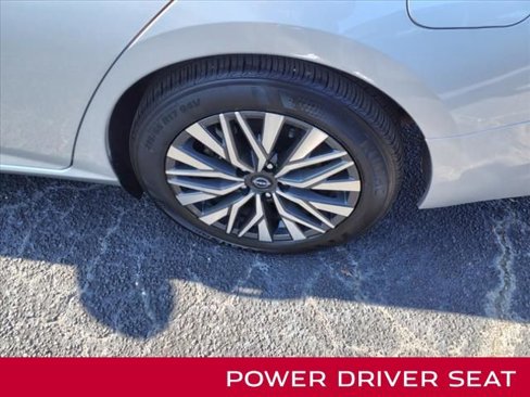 Certified 2024 Nissan Altima 2.5 SV image 6