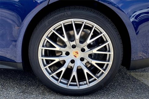 New 2025 Porsche Panamera 4 image 15