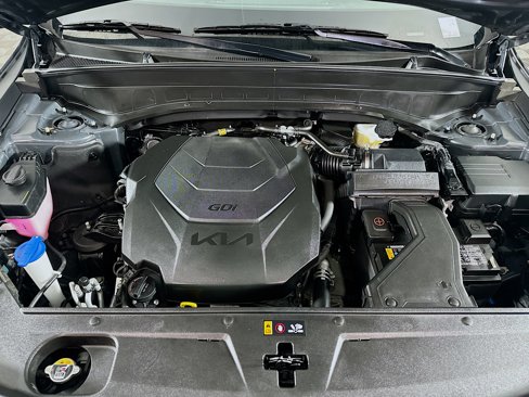 Used 2025 Kia Telluride S image 37