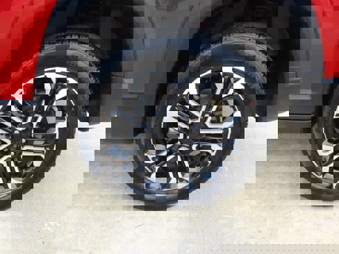 Used 2023 Jeep Compass Limited image 12