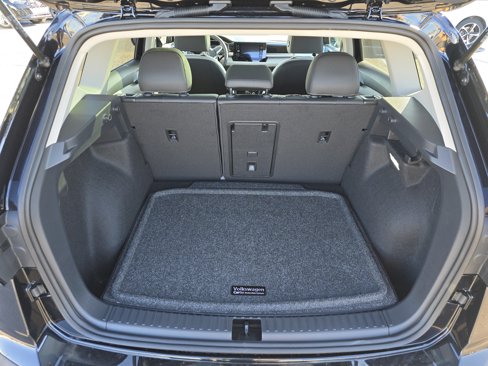 New 2025 Volkswagen Taos SE image 19