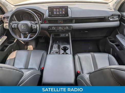 Used 2023 Honda Pilot Touring image 32