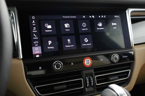 New 2026 Porsche Macan image 32