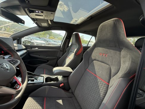 New 2025 Volkswagen GTI SE image 11