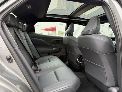 New 2025 Toyota Crown Platinum image 8