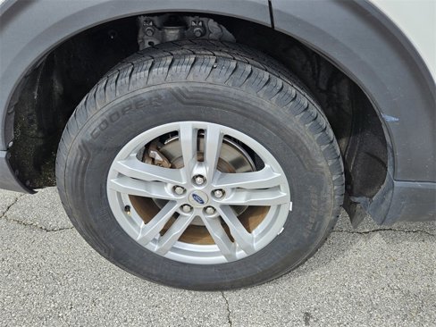 Used 2020 Ford Explorer XLT w/ Class III Trailer Tow Package image 42