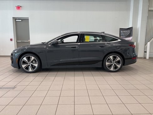 New 2025 Audi A6 e-tron Premium Plus image 4