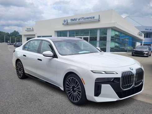 New 2025 BMW 760i xDrive image 1