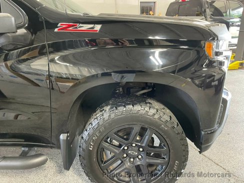 Used 2020 Chevrolet Silverado 1500 LT Trail Boss w/ Midnight Edition image 8