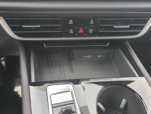 New 2025 Volkswagen Atlas SE image 53