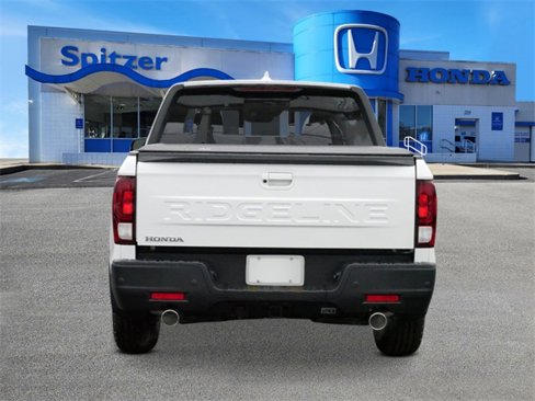 New 2025 Honda Ridgeline Black Edition image 4