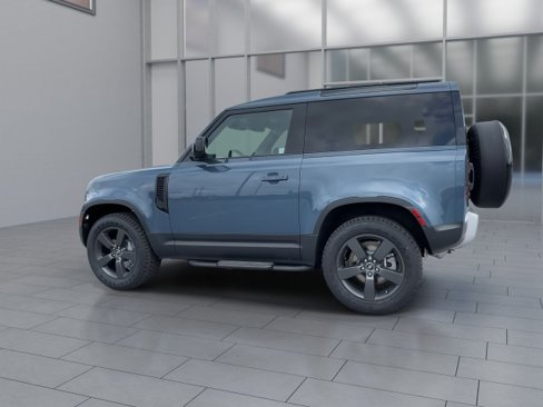 New 2025 Land Rover Defender 90 S image 6