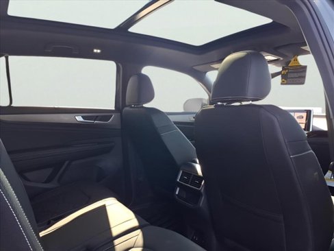 New 2026 Volkswagen Atlas Cross Sport SE image 10