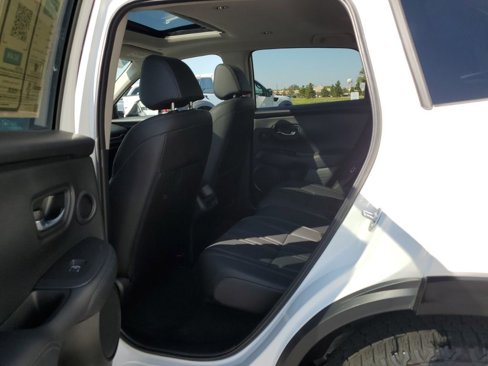 Certified 2025 Honda HR-V EX-L image 35