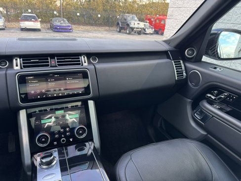 Used 2018 Land Rover Range Rover HSE image 20