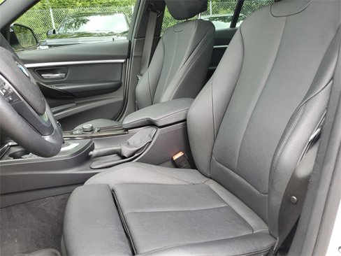 Used 2018 BMW 330i xDrive Sedan w/ Convenience Package image 25