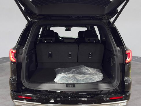 New 2026 GMC Acadia Denali w/ LPO, Floor Liner Package image 26