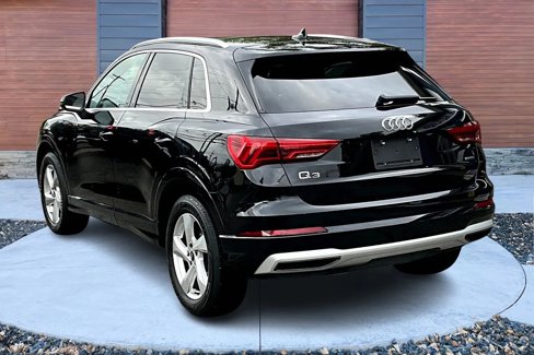 Used 2021 Audi Q3 2.0T Premium image 2