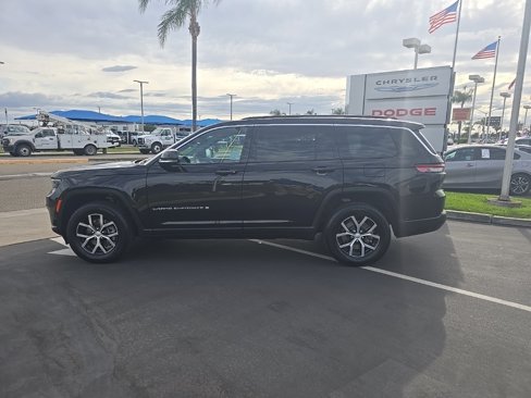 Used 2024 Jeep Grand Cherokee L Limited w/ Luxury Tech Group II image 20