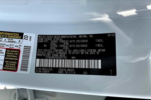 New 2025 Toyota Grand Highlander AWD image 18