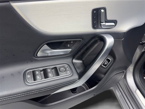 Used 2025 Mercedes-Benz CLA 250 image 30