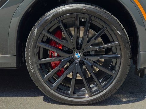 New 2026 BMW X6 M60i w/ Executive Package image 9