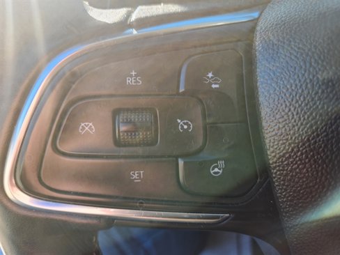 Used 2023 Buick Envision Essence image 9