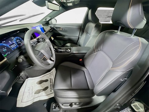 Certified 2025 Toyota Crown Signia image 18