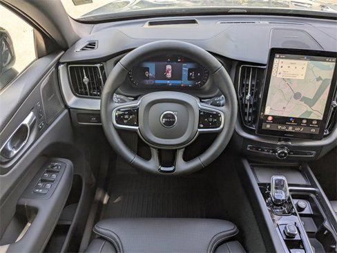 New 2026 Volvo XC60 B5 Ultra w/ Climate Package image 17