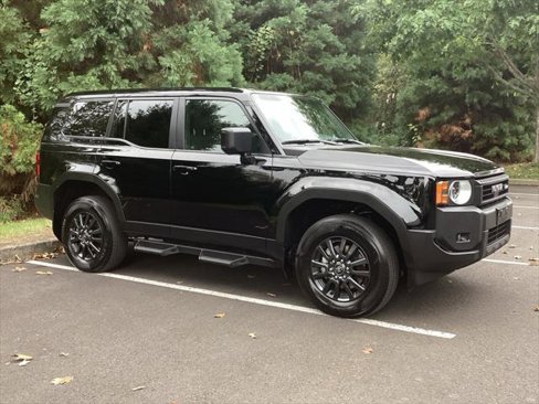 Certified 2025 Toyota Land Cruiser image 7