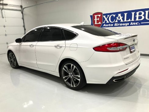 Used 2019 Ford Fusion Titanium image 12