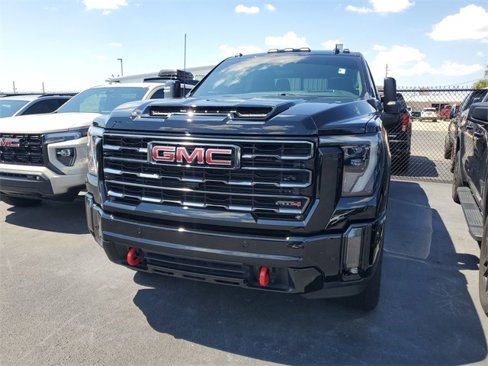 Used 2024 GMC Sierra 2500 AT4 w/ AT4 Premium Plus Package image 11