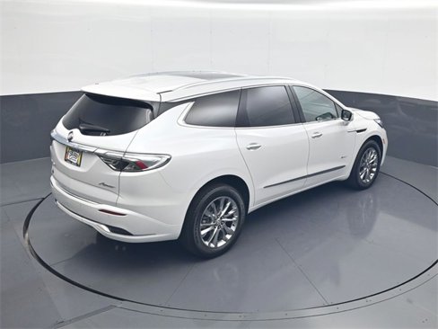 Used 2024 Buick Enclave Avenir w/ Avenir Technology Package image 18