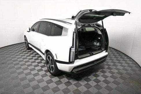 New 2026 Hyundai Ioniq 9 Calligraphy image 5