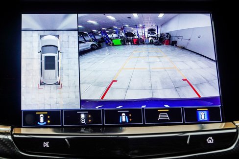 Used 2024 Cadillac XT6 Sport w/ Technology Package image 27