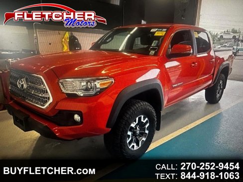 Used 2017 Toyota Tacoma TRD Off-Road image 1