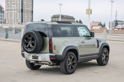 New 2025 Land Rover Defender 90 S image 4