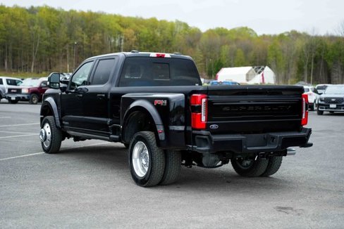 Used 2025 Ford F450 Platinum w/ FX4 Off-Road Package image 7