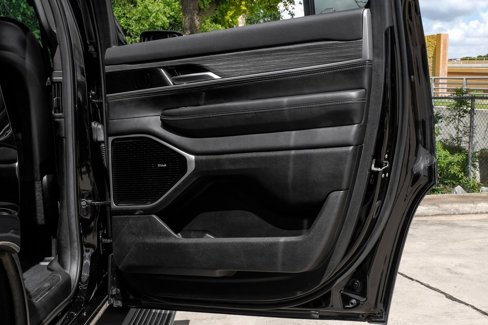 Used 2022 Jeep Wagoneer Series III w/ Premium Group I image 60