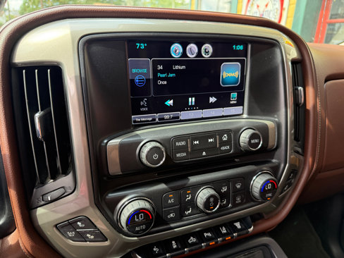 Used 2015 Chevrolet Silverado 2500 High Country w/ Duramax Plus Package image 14