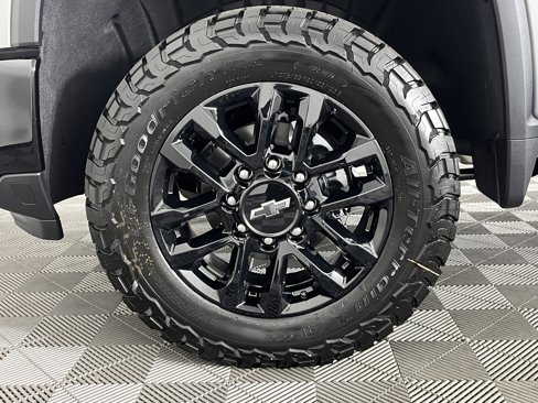 New 2025 Chevrolet Silverado 3500 LT w/ Trail Boss Package image 15