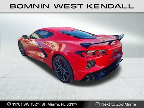 Used 2025 Chevrolet Corvette Stingray Preferred Cpe w/ Z51 Performance Package image 3